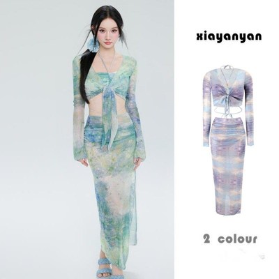 夏炎炎泳衣女2025新款裙式两件式比基尼四件套高级感印花泡温泉泳