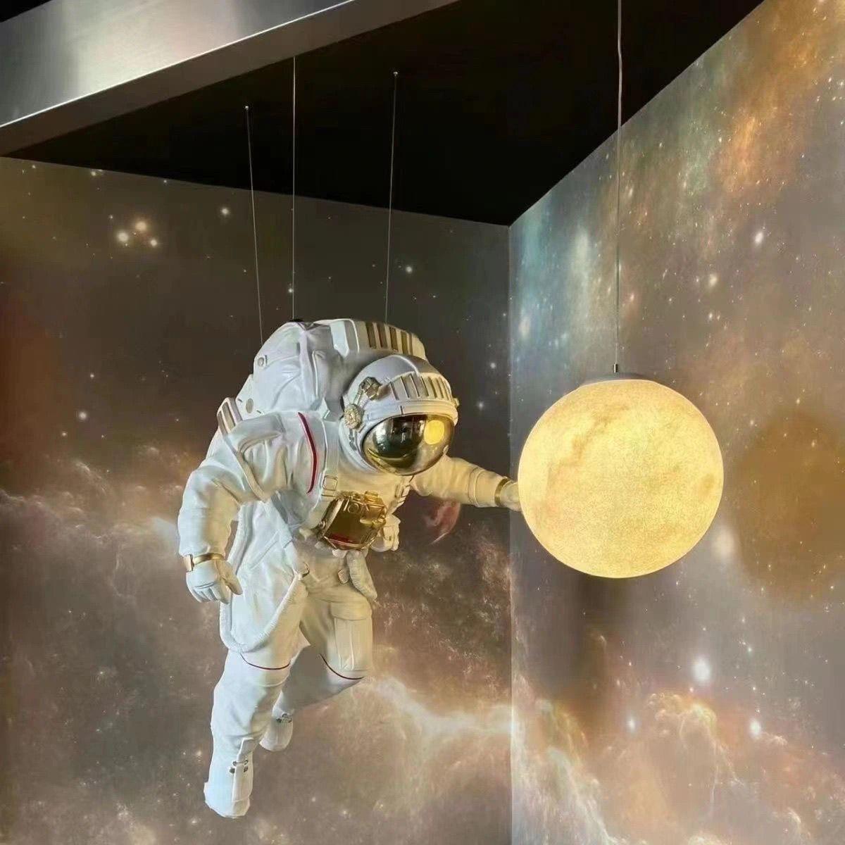 吊姿太空宇航员摆件酒店K
