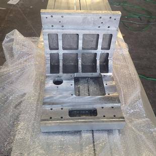 厂定制铝材铸家激光切割VOZ机横梁底座配套铝加型工件