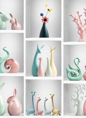 客视厅摆件创意家居轻奢电酒柜关高书玄北欧摆件架莲花贵妇犬档工