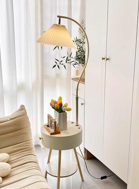 客厅百褶落地灯茶几置架式台灯奶油物风立卧带床头柜抽屉HQC一体