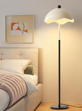 个性蛋LGC壳中头古风落地奶油色床客厅沙发摆件照明书灯地房阅读