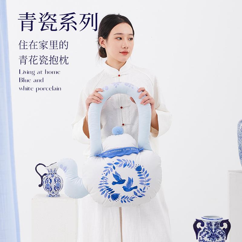 中式宫廷水壶创意茶抱枕异新形沙发靠背垫青壶瓷花腰2025081枕艺