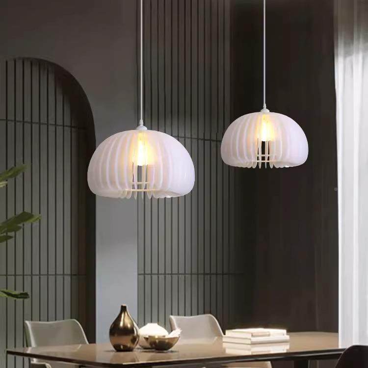 奶油风创意馨厅吊灯n网餐红is少女卧室床头灯北欧花朵鱼112鳞灯温