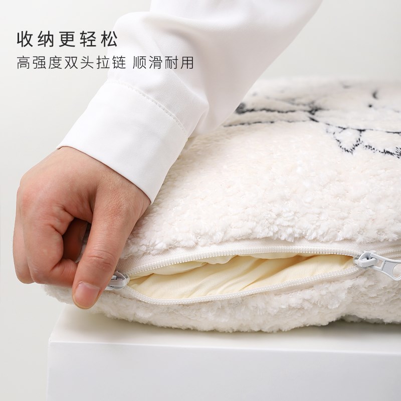 汽车载抱枕被子两用车内办公室沙发空调被午休折叠毯子二合一