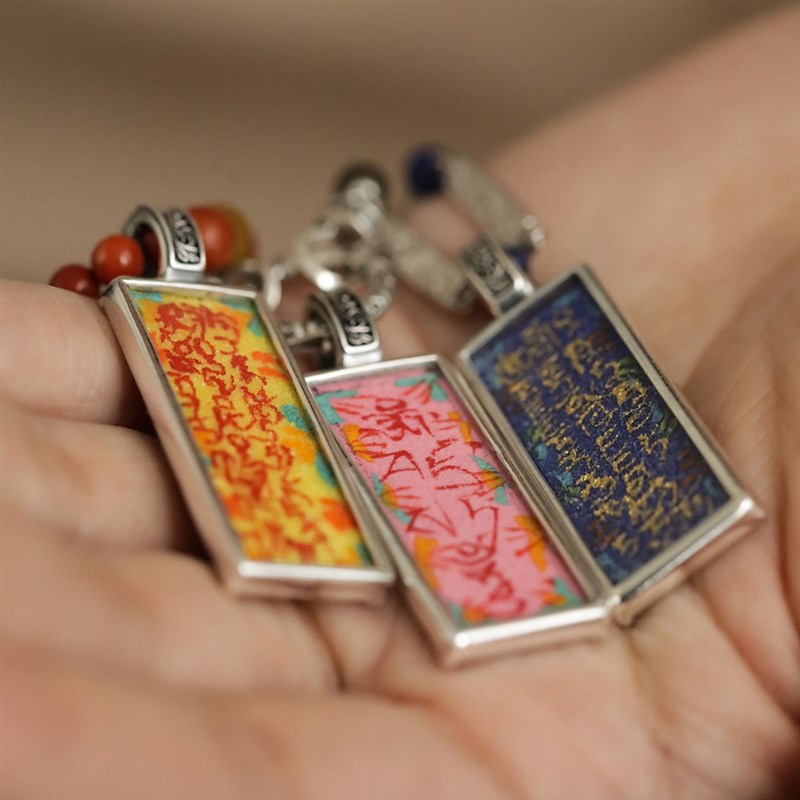 5.11小宝首发浮力 Sw925银黄财神扎基拉姆心咒方牌吊坠