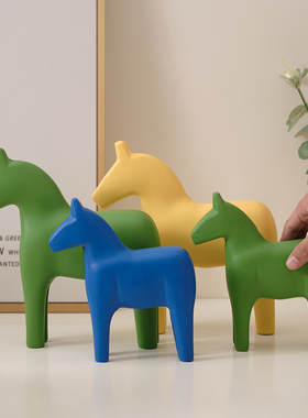 圣斐罗北欧风极简风木马摇马雕刻D家居装饰摆件木质工艺品彩绘