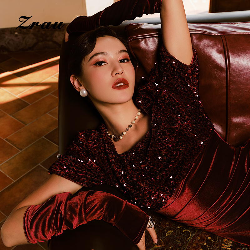 冬季新款显瘦亮片设计连衣裙