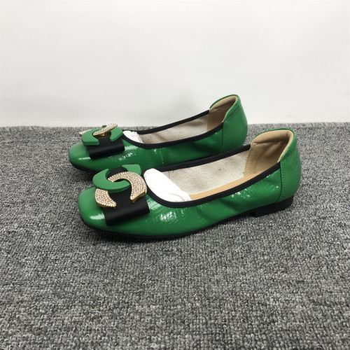 35码真皮漆皮平底浅口单鞋女