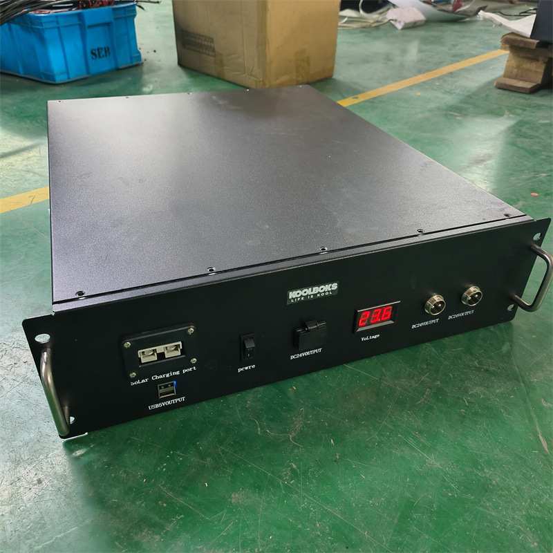 太阳能光伏磷酸铁锂电芯可用24v100ah 带控制器 家庭储能动力电瓶