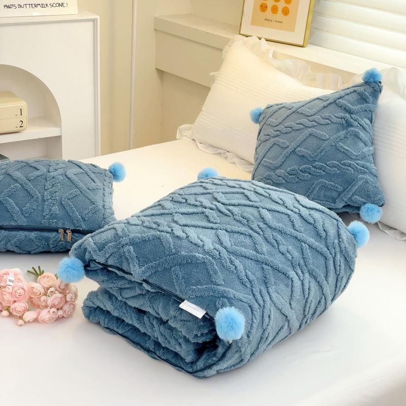 冬季加加绒款抱枕被子两用二一01合的多功能靠垫厚用车午休靠垫枕