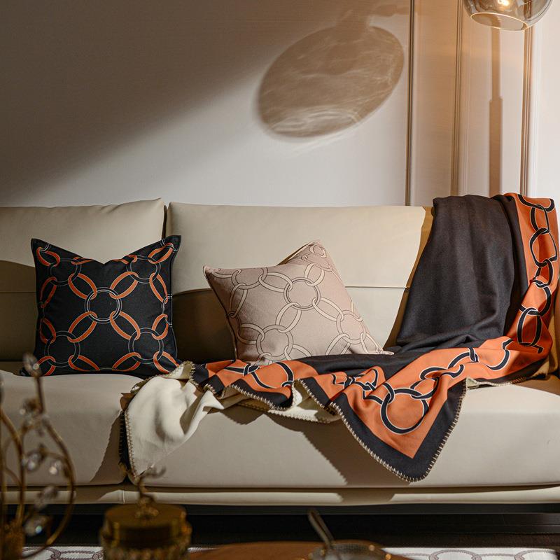 简棉绒BTS印花抱枕客羊厅沙护腰枕轻约奢H发马方靠垫芯