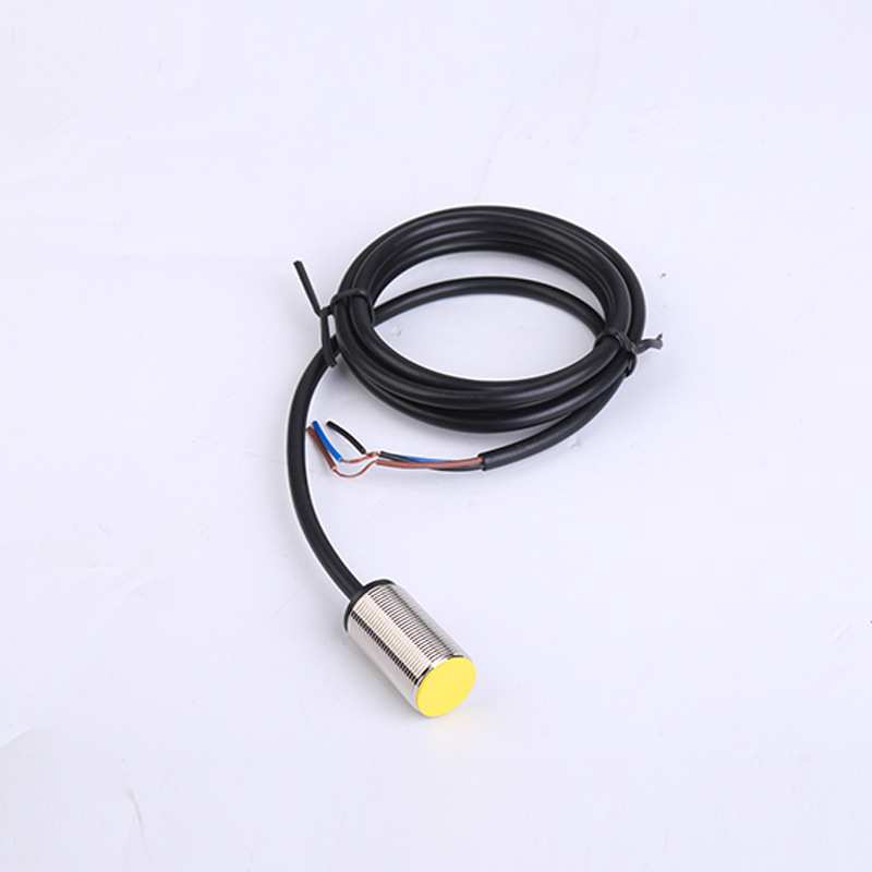 厂家供应A18-10NA抗干扰强 圆柱形电感式接近开关金属感应传感器