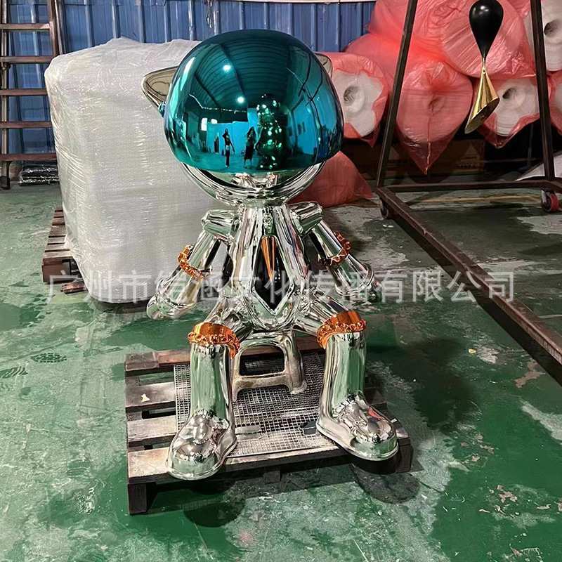 潮流robbi电镀月光兔大型玻璃钢雕塑网红科技感太空兔落地大摆件