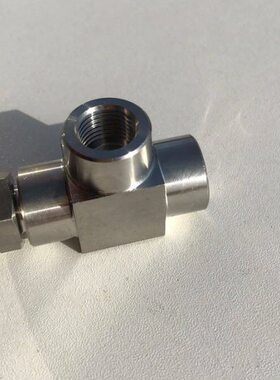 不锈钢内丝三通接头 异径内螺纹组合 两侧内牙G1/4 一侧内牙M10x1