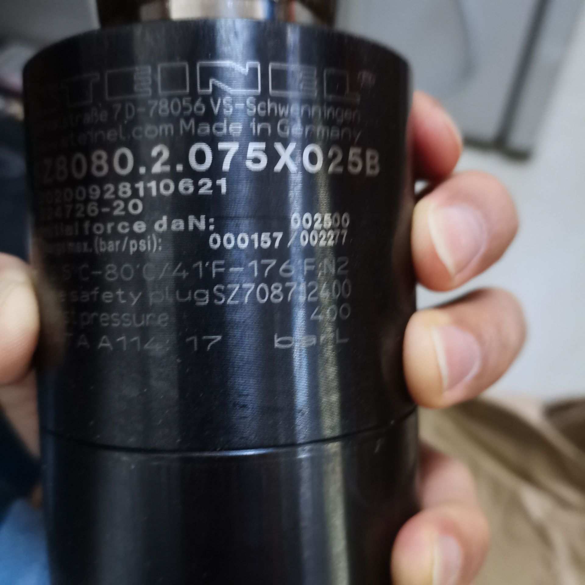 德国斯特诺 steinel normalien SZ8080.2.075X025B 气弹簧