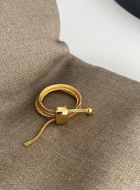 别样法式高级f感黄铜蛇骨链条多层缠绕戒指chic时髦精致可调节E17