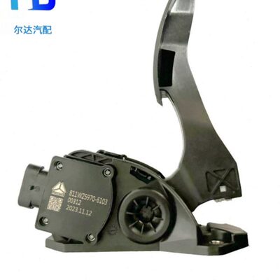 适配重汽豪沃T5G汕德卡油门踏板油门加速器传感器 811W25970-6103