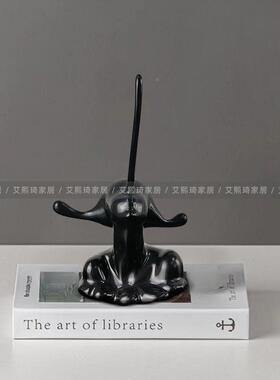 现简约轻奢长鼻抽象人酒店样板房玄关桌电视代柜摆子件装饰5657物