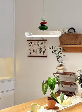 步达660步飞餐厅灯风现代简约飞盘吊碟灯餐桌家用高级感奶油M豆灯