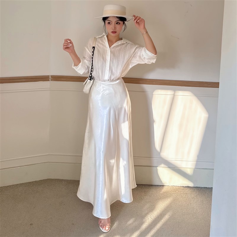 自在小个子米白色仿醋酸缎面半身裙女春夏垂坠感高腰显瘦鱼尾半裙