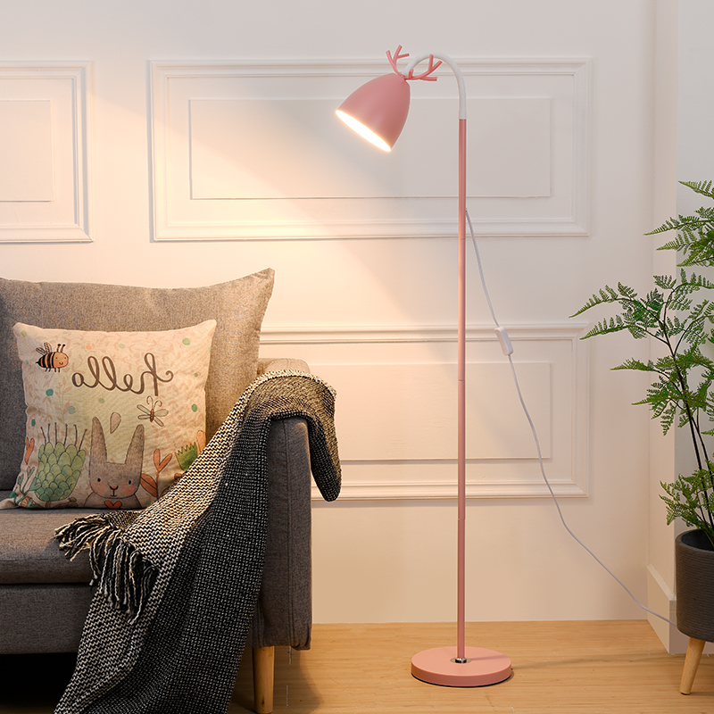 北欧落地灯卧室床头客厅沙发书房儿童阅读灯网红简约创意立式台灯