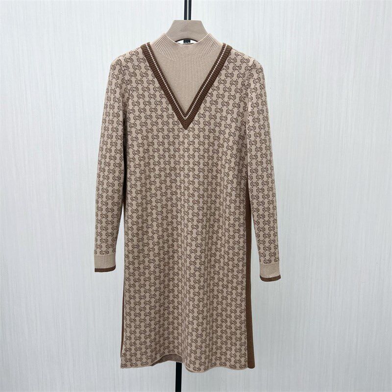 司2024冬季新品 提花针织连衣裙女宽松气质内搭长袖打底裙2005
