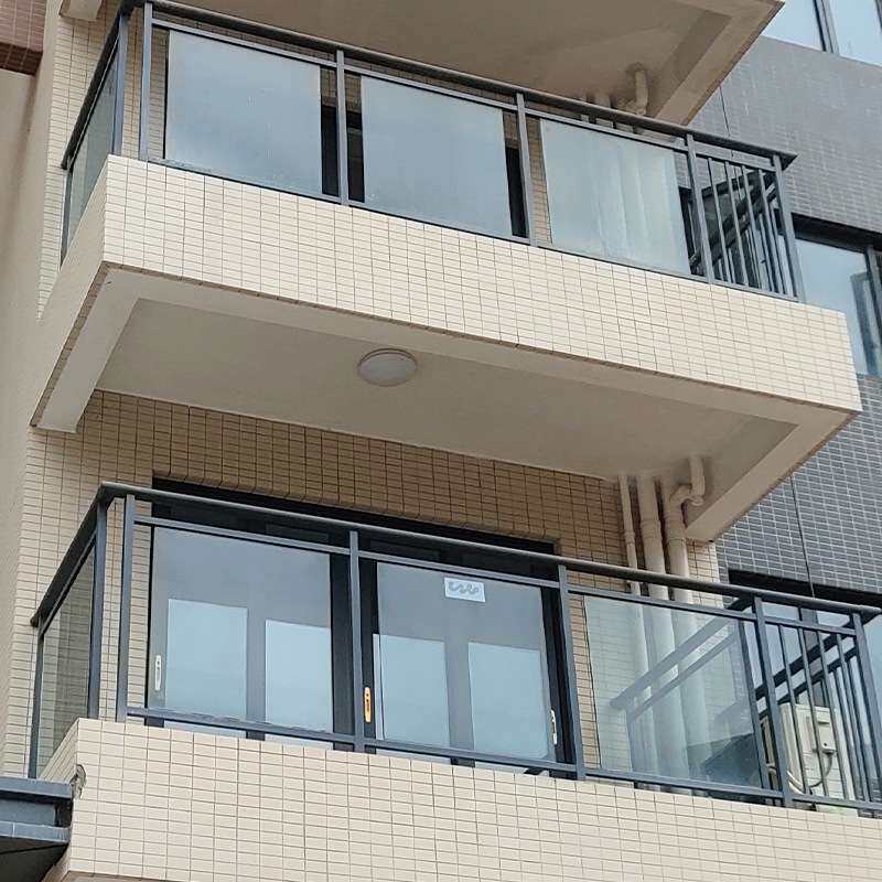 厂家钢化玻璃阳台防护栏杆 家用露台飘窗夹玻璃扶手杆装饰防护栏