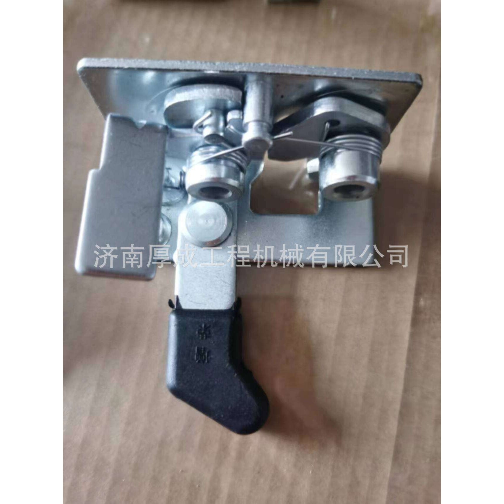 装载机配件铲车配件 临工955F 门锁 车门锁 门把手