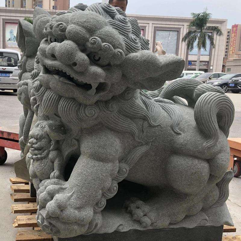 厂家直销石雕花岗岩石狮子 庭院门口摆件石雕狮子 墓地小石头狮子