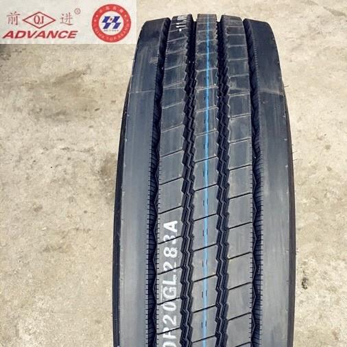 前进卡货车真空轮胎9.5R17.5 10R17.5校车全钢丝载重225/90r17.5