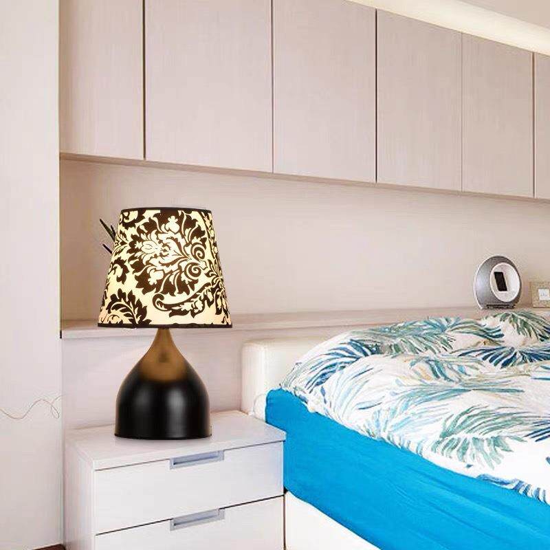 北欧触摸遥控调光现代简约时尚创意节能台灯卧室床头灯书房卧室灯