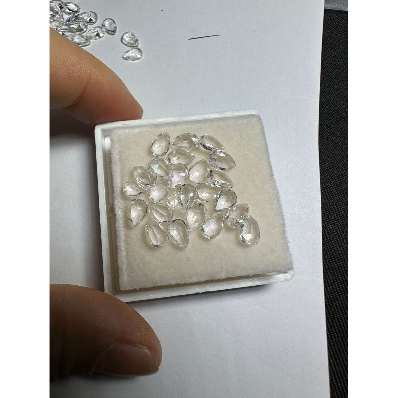 天然白蓝宝梨形4*6MM水滴形刻面尖底首饰配石