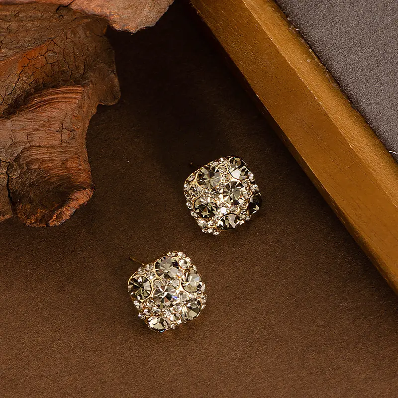 合金耳饰 方形茶色镶满钻超闪锆石银针耳钉轻奢简约小众设计cc