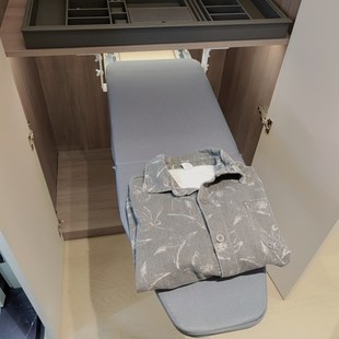 衣帽间家用折叠衣柜柜内烫衣板隐藏E式熨衣板电熨斗架推拉阻尼烫