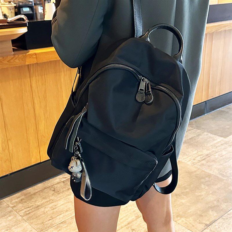 轻便双肩包女2024冬新款时尚A百搭牛津布旅行背包大学生上课通勤