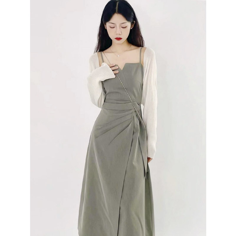 法式复古连衣裙女夏气质吊带裙两件套小众别致显瘦修身套装早春季