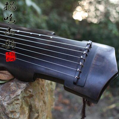 【扬鸣古琴】古法制作纯生漆老庙杉木演奏级古琴 洛象式送古琴桌