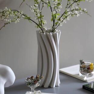 高品质轻奢白色曲线花瓶插花 仿真花艺艺术设计感奶油风摆件