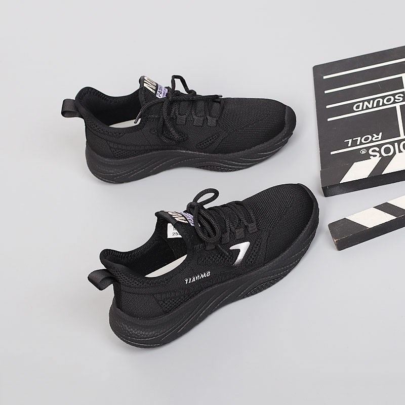 2025春夏新款大码女鞋41-43时尚单鞋板鞋透气特大号舒适休闲鞋女