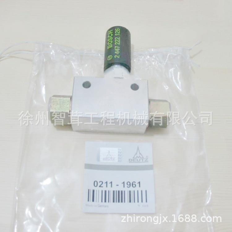 ABG摊铺机道依茨发动机BFM1013手油泵 2111961压路机柴油泵 配件