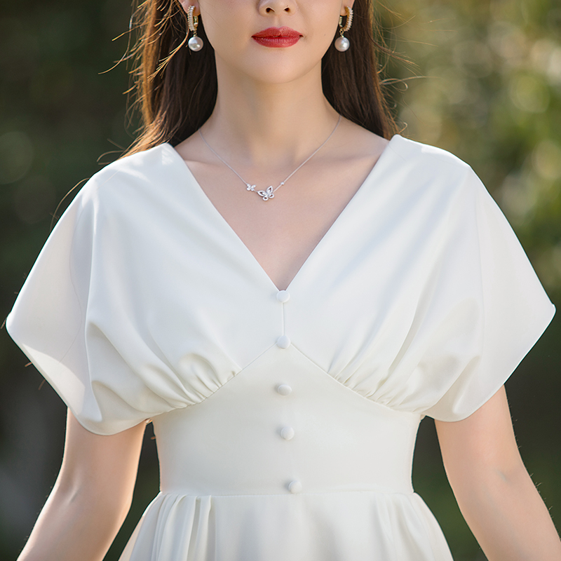 领证登记小白裙大码胖mm订婚微胖显瘦法式缎面轻婚纱礼服连衣裙女