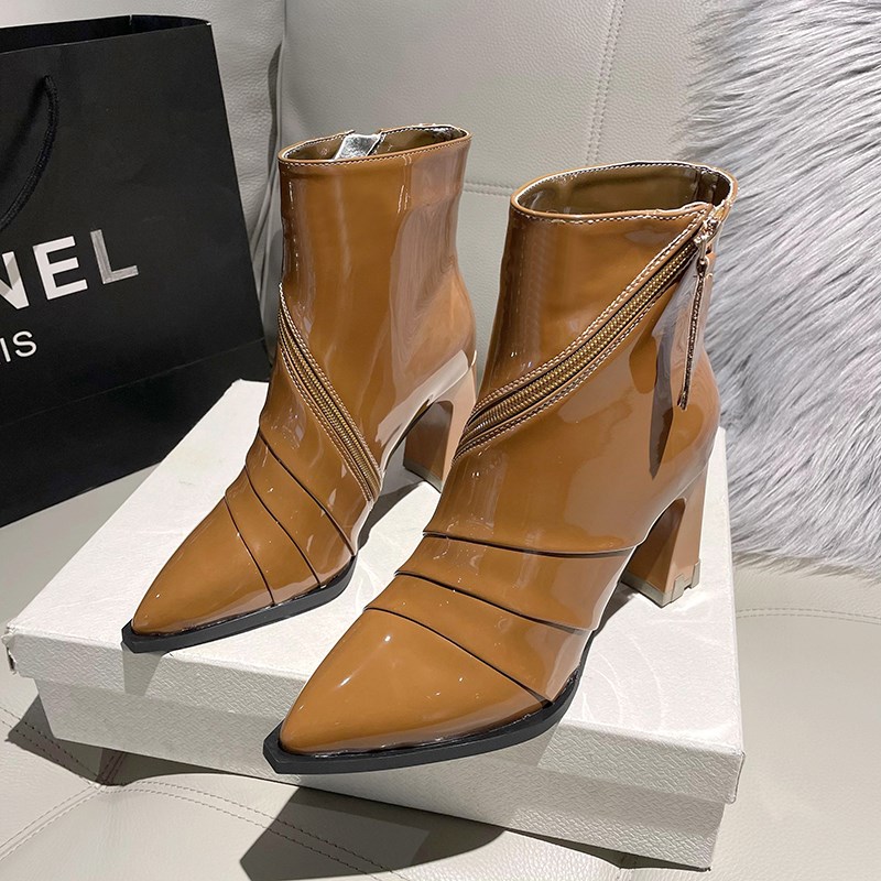 网红时尚漆皮短靴女2023年秋冬新款加绒气质高跟鞋尖头粗跟时装靴