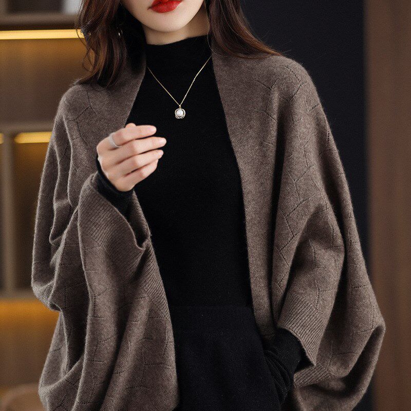 韩版简约纯色人字纹菱形镂空秋季新款山羊绒女士宽松休闲针织披肩