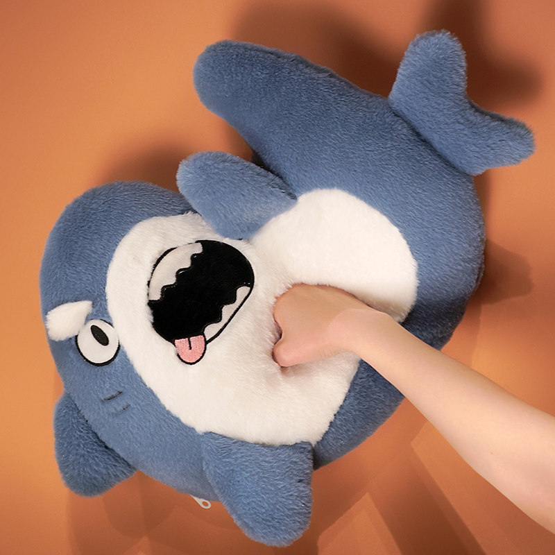 女生睡觉抱枕被子两用毛绒玩偶公仔沙发办公N室午睡空调毯子二合