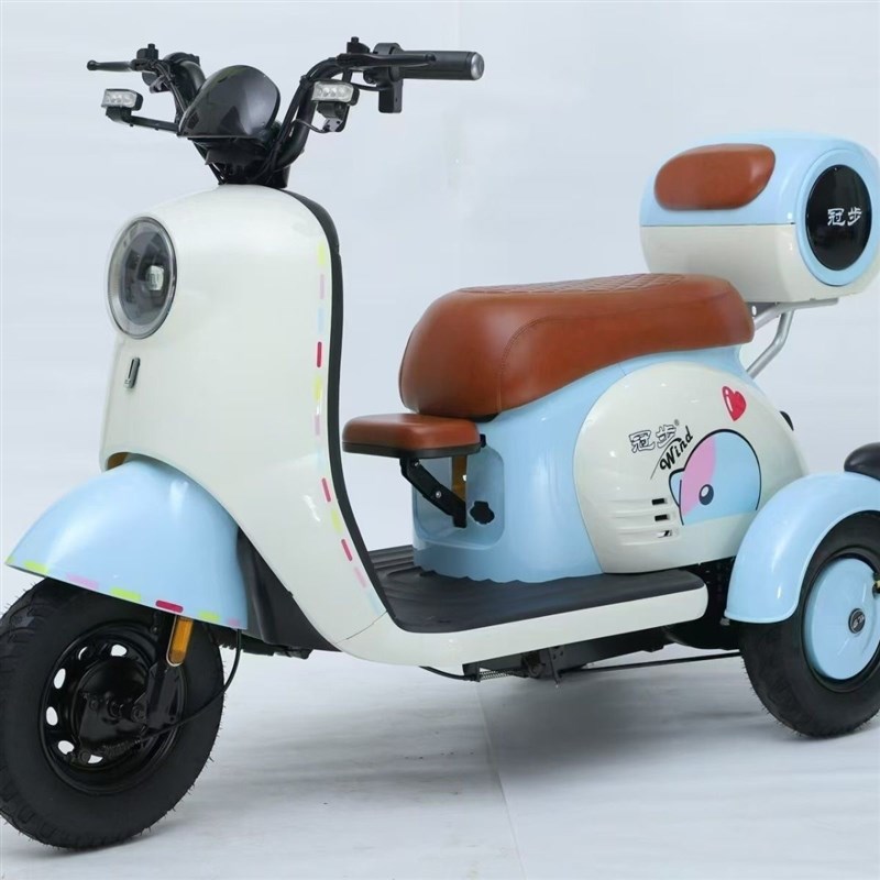 电动三轮车老人轻便三轮车女士代步车休闲电瓶车家用小型接送孩子