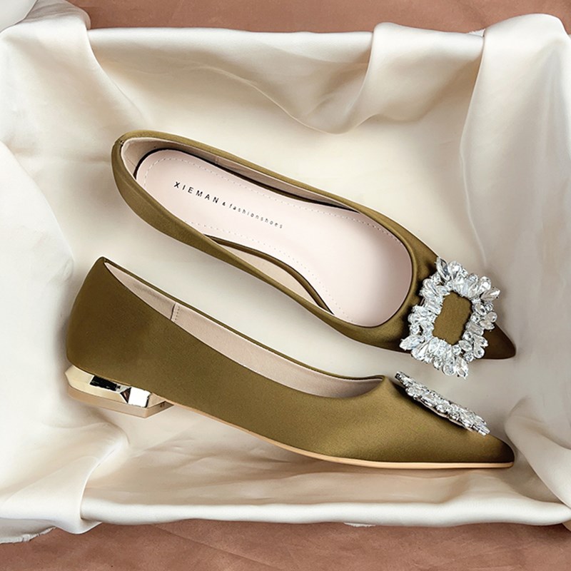 气质水钻绿色平底鞋2024年夏秋新款法式缎面浅口单鞋女设计感小众