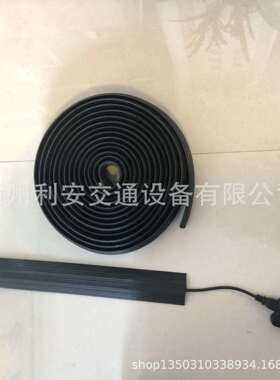 PVC 橡胶CE Small Cable Cover 小线槽减速带电线覆盖保护条
