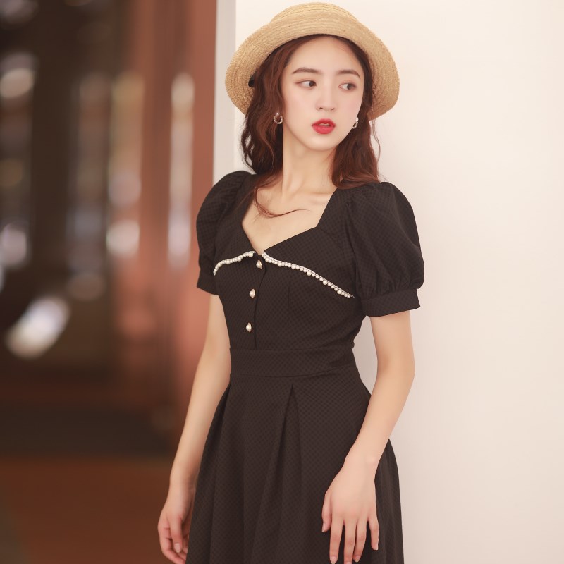 2021简约复古黑色经典款连衣裙宫廷风收腰显瘦法式中长裙赫本女夏