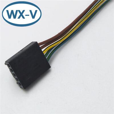 1563569-1/8R0973605 线束1-1718643-1 线连接器 接插件 泰科 护